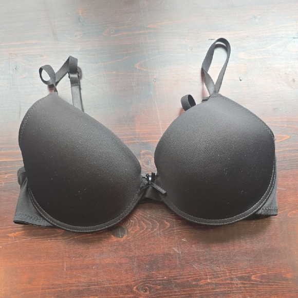 Kmart Classic Black T-Shirt Bra with Molded Cups - Picture 1 of 3
